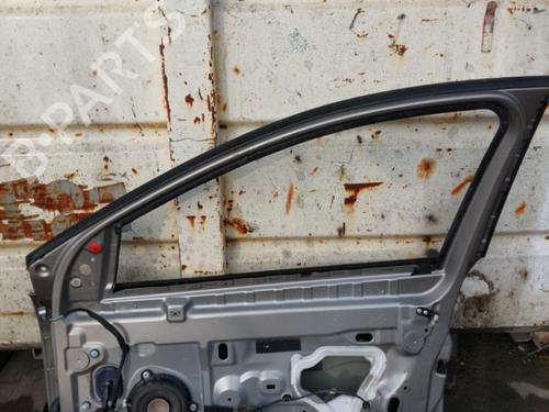 right-front-door-renault-megane-iii-hatchback-bz01_-b3_-2008-23658680 main image