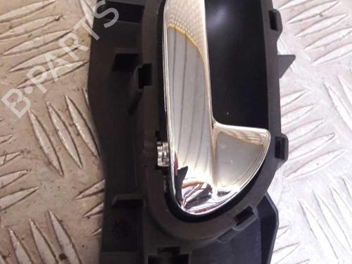 Used Front right interior door handle PEUGEOT 407 (6D_) 2.0 HDi 135 (6DRHRH, 6DRHRE, 6DRHRG, 6DRHRJ) (136 hp) 23715819