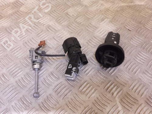 Used Ignition barrel PEUGEOT 208 I (CA_, CC_) 1.2 PureTech 82 (82 hp) 23733489