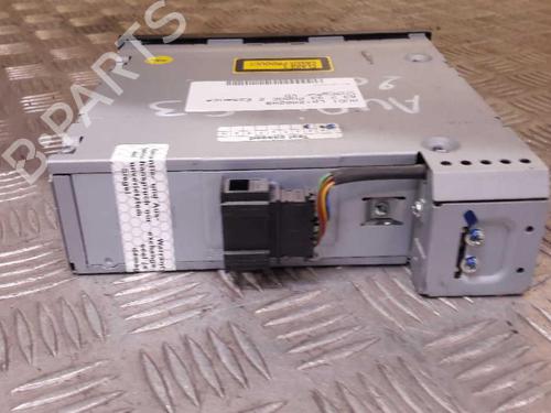 radio-audi-a3-8p1-2003-2004-2005-2006-2007-2008-2009-2010-2011-2012-2013-23728090 main image