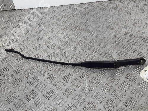 Used Front windshield wiper arm AUDI A4 B5 (8D2) 1.6 (100 hp) 23736433