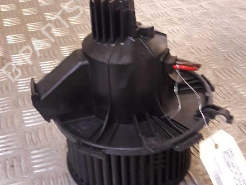 Used Heater blower motor OPEL ZAFIRA / ZAFIRA FAMILY B (A05) 1.9 CDTI (M75) (120 hp) 23655905