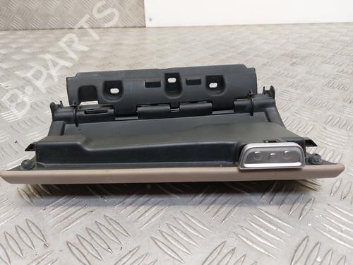 Used Glove box Glove box FIAT 500L (351_, 352_) 1.3 D Multijet (199LXY1A, 199LXY11) (84 hp) 26210773 26210773