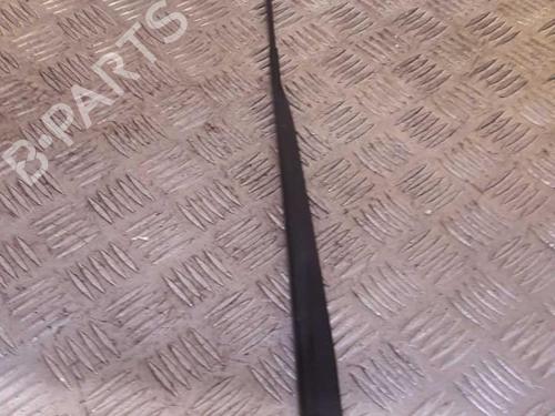 front-windshield-wiper-arm-peugeot-1007-km_-2005-23723413 main image