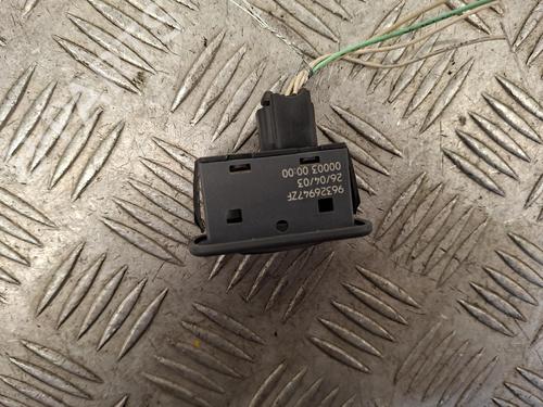 Right rear window switch CITROËN C5 I (DC_) 2.0 HDi (DCRHZB, DCRHZE) | BP37637156I28 - Image 4