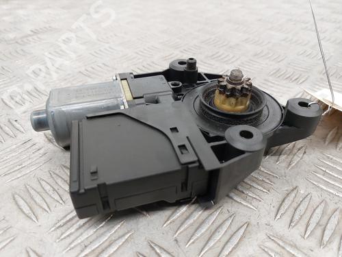 Right front window motor RENAULT MEGANE III Hatchback (BZ0/1_, B3_) 1.9 dCi (BZ0N, BZ0J) | BP29698871E20