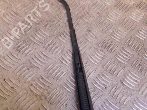 Used Front windshield wiper arm CITROËN C3 I (FC_, FN_) 1.4 HDi (68 hp) 23713900