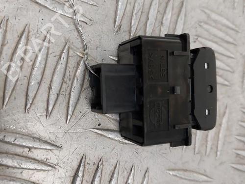 Switch NISSAN NAVARA NP300 (D40) 2.5 dCi 4WD | BP24854079I30 
