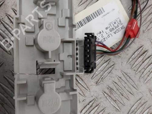 Used Lamp holder Lamp holder SKODA SUPERB I (3U4) 2.5 TDI (155 hp) 23737547 23737547