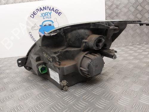 Right headlight FORD FIESTA V (JH_, JD_) 1.4 TDCi | BP23659665C29 