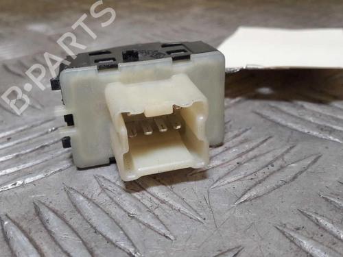 Used Right front window switch Right front window switch RENAULT CLIO IV (BH_) 0.9 TCe 90 (BHNF, BHMA, BHMH, BHJK, BHJR) (90 hp) 23734563 23734563