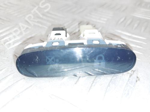 Used Switch NISSAN JUKE (F15) 1.6 (117 hp) 28689401