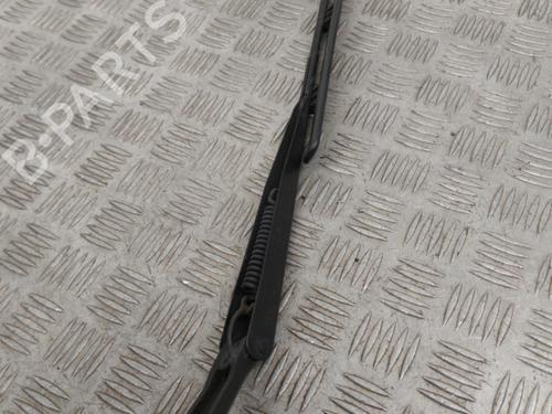 Used Front windshield wiper arm HONDA CIVIC VI Hatchback (EJ, EK) 1.4 i S (EJ9) (90 hp) 23737336