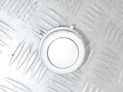 Used Switch RENAULT MEGANE IV Hatchback (B9A/M/N_) 1.6 dCi 130 (B9A4) (130 hp) 31092504