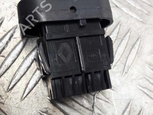 switch-dacia-sandero-2008-24349926 main image