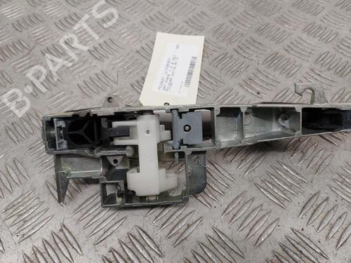 Front right exterior door handle PEUGEOT 407 (6D_) 2.0 HDi 135 (6DRHRH, 6DRHRE, 6DRHRG, 6DRHRJ) | BP23736558C129 