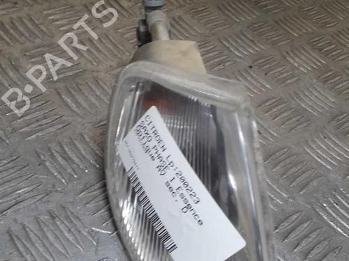 Used Right front indicator Right front indicator CITROËN SAXO (S0, S1) 1.0 X (50 hp) 23657450 23657450