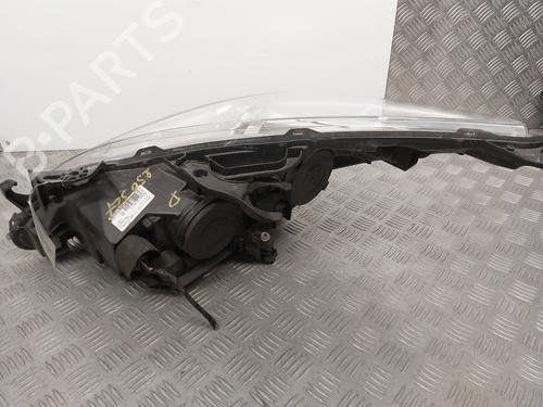 Right headlight PEUGEOT 5008 (0U_, 0E_) 1.6 HDi | BP29846349C29