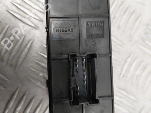 Right front window switch NISSAN JUKE (F15) 1.6 | BP28622738I26