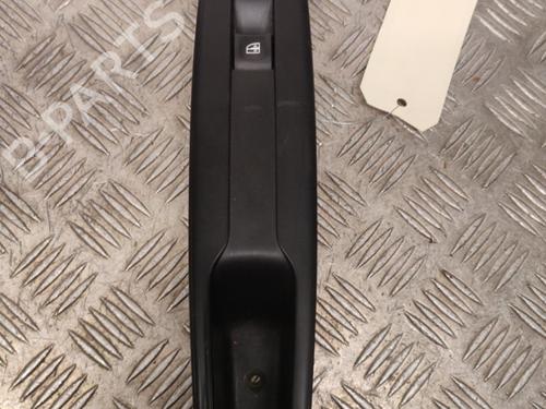 Right front window switch RENAULT MEGANE III Hatchback (BZ0/1_, B3_) 1.5 dCi (BZ09, BZ0D, BZ1W, BZ29, BZ14) | BP23735571I26 