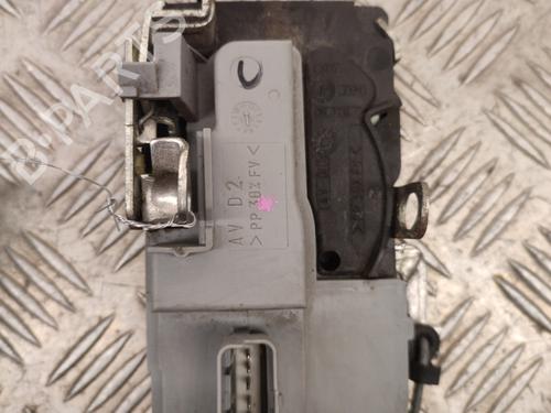Serrure avant droite PEUGEOT 206+ (2L_, 2M_) 1.4 HDi eco 70 (68 hp) 23736678