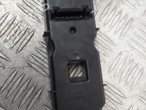 lamp-holder-mercedes-benz-c-class-t-model-s202-1996-1997-1998-1999-2000-2001-23735949 main image