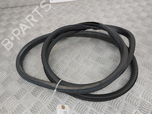 Used Rubber door seal RENAULT MEGANE III Grandtour (KZ0/1) 1.5 dCi (KZ09, KZ0D, KZ1G, KZ29, KZ14, KZ1W, KZ10, KZ1F,... (110 hp) 29336375