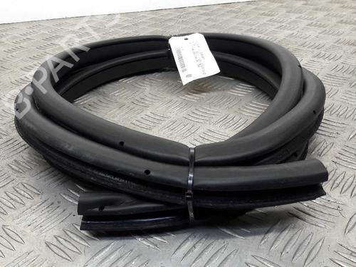 gummiliste-nissan-note-e12-2012-23736610 main image