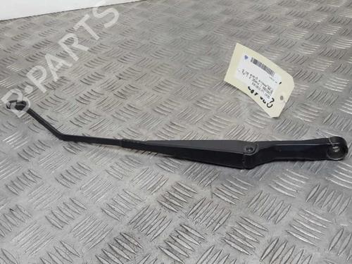 Used Front windshield wiper arm SEAT CORDOBA (6K1, 6K2) 1.4 16V (75 hp) 23734705