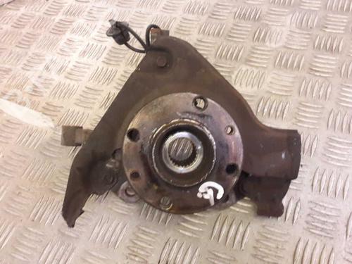 Left front steering knuckle LANCIA MUSA (350_) 1.9 D Multijet (350.AXC1A) | BP24853561M25 