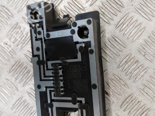 Used Lamp holder Lamp holder RENAULT CLIO I (B/C57_, 5/357_) 1.2 (B/C/S57A, B/C57S, 5/357F, 5/357J, 5/357L, 5/357R) (58 hp) 23746499 23746499