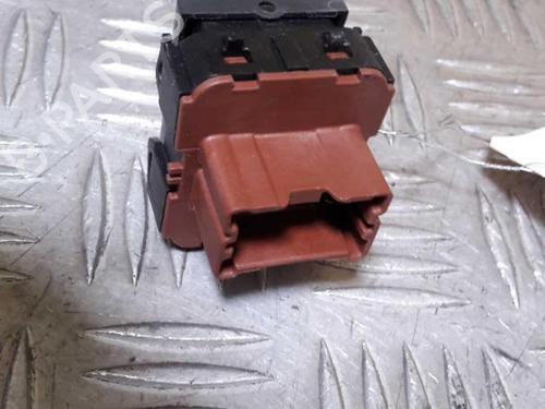 switch-renault-zoe-bfm_-2012-24853241 main image