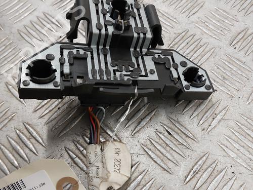 Lampenträger für VW GOLF IV (1J1) 1.4 16V (75 hp) 28053916