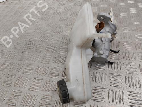 Used Brake master cylinder Brake master cylinder PEUGEOT 208 II (UB_, UP_, UW_, UJ_) 1.2 PureTech 100 (101 hp) 23748050 23748050