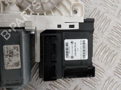 Left front window motor VW GOLF VI (5K1) 2.0 TDI | BP31625095E21