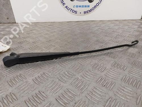 Used Front windshield wiper arm Front windshield wiper arm 23743625 23743625
