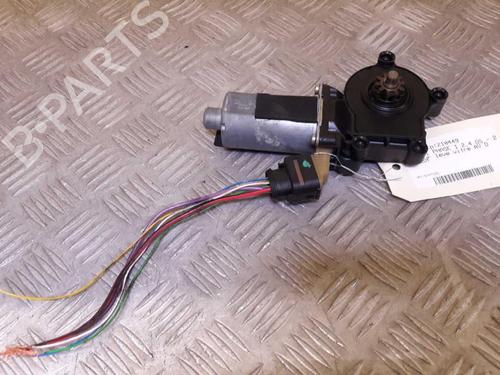 Right front window motor VOLVO S60 I (384) D5 | BP23733714E20 - Image 2