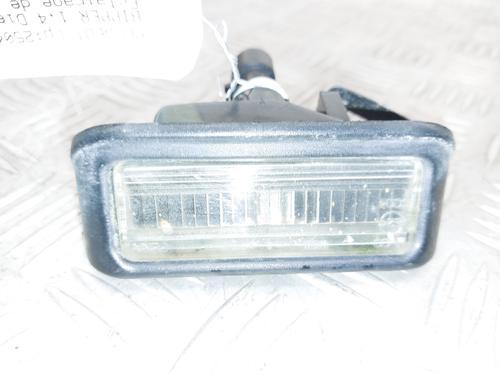 Używane Lampa oświetlenia tablicy rejestracyjnej PEUGEOT BIPPER (AA_) 1.4 HDi (68 hp) 30262612
