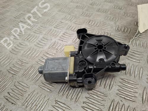 Used Right rear window motor Right rear window motor 39099550 39099550