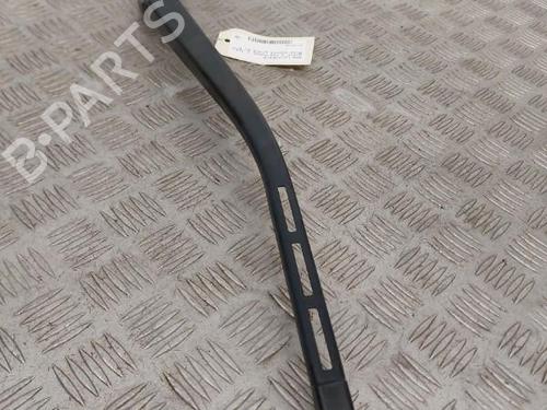 Used Front windshield wiper arm BMW 3 (E90) 318 d (143 hp) 23735884