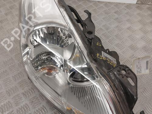 Right headlight PEUGEOT 5008 (0U_, 0E_) 1.6 HDi | BP29846349C29
