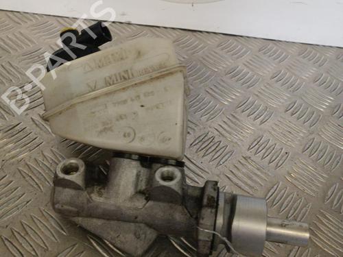brake-master-cylinder-renault-kangoo-express-fc01_-1997-23657259 main image