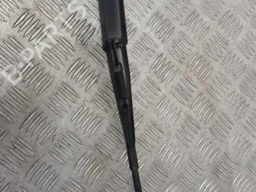 Used Front windshield wiper arm FIAT PUNTO (188_) 1.2 60 (188.030, .050, .130, .150, .230, .250) (60 hp) 23735128