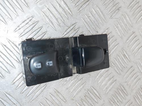 Used Right front window switch NISSAN JUKE (F15) 1.6 (117 hp) 28622738