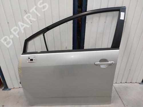 Używane Drzwi przednie lewe TOYOTA COROLLA Verso (ZER_, ZZE12_, R1_) 2.2 D-4D (AUR10_, AUR10R) (177 hp) 30438854