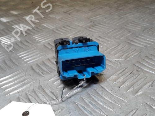 Used Switch Switch RENAULT CLIO III (BR0/1, CR0/1) 1.5 dCi (BR0H, CR0H, CR1S, BR1S) (106 hp) 23657371 23657371