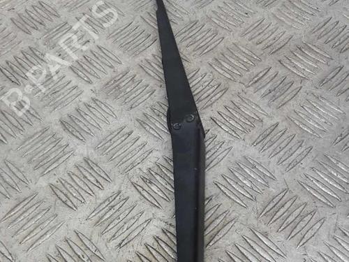 Front windshield wiper arm FIAT PUNTO (188_) 1.2 60 (188.030, .050, .130, .150, .230, .250) | BP23735128C143 