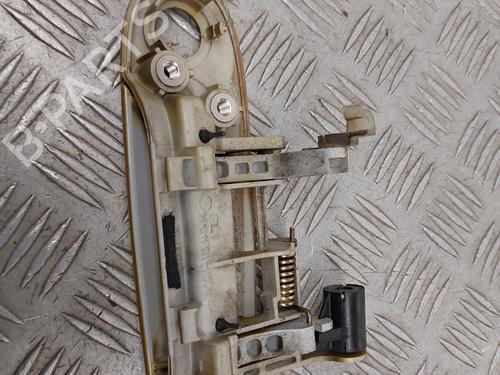 front-left-exterior-door-handle-toyota-yaris-_p1_-1999-2000-2001-2002-2003-2004-2005-23747365 main image