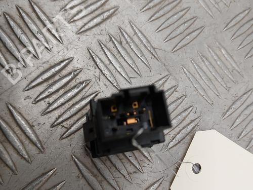 Used Warning switch Warning switch VW POLO IV (9N_, 9A_) 1.4 TDI (70 hp) 23747238 23747238