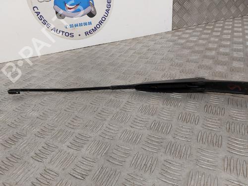 Used Front windshield wiper arm Front windshield wiper arm LANCIA MUSA (350_) 1.3 D Multijet (350.AXB11, 350.AXB1A) (70 hp) 23746340 23746340